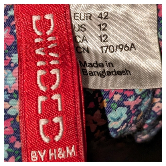 Divided by H & M Floral button up short sleeve blouse - Picture 3 of 4